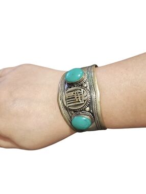 Vtg. Handmade Tibetan Green Stone Tribal Or Afghan Silver Cuff Bracelet